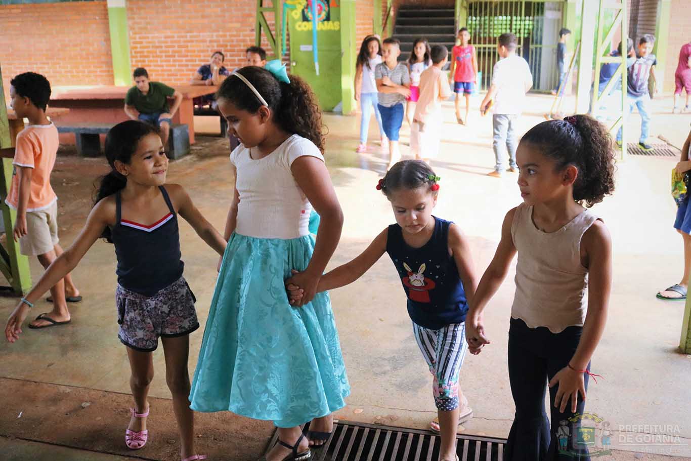 Crianças na escola (Foto: Divulgação/ SME)