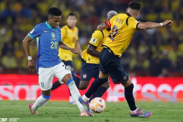 Brasil fica no empate com o Equador em estreia de Ancelotti
