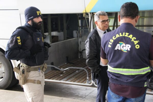 AGR e PRF firmam parceria para fiscalização do transporte de passageiros