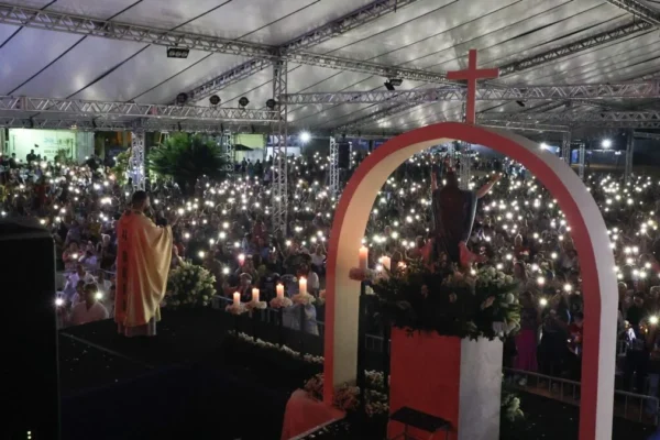 Novena em louvor a Nossa Senhora da Assunção movimenta Goiânia com shows, missas e solidariedade Novena Nossa Senhora da Assunção